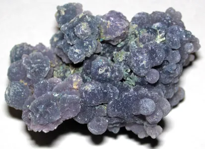 グレープアゲート (Grape Agate Chalcedony) - Rock Identifier グレープアゲート (Grape Agate Chalcedony) - Rock Identifier
