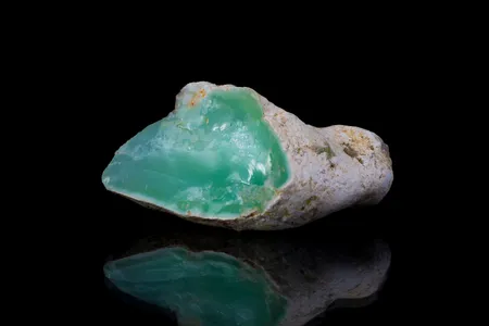 クリソプレーズ (Chrysoprase) - Rock Identifier クリソプレーズ (Chrysoprase) - Rock Identifier