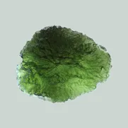 モルダバイトが本物かどうかを見分ける5つの方法