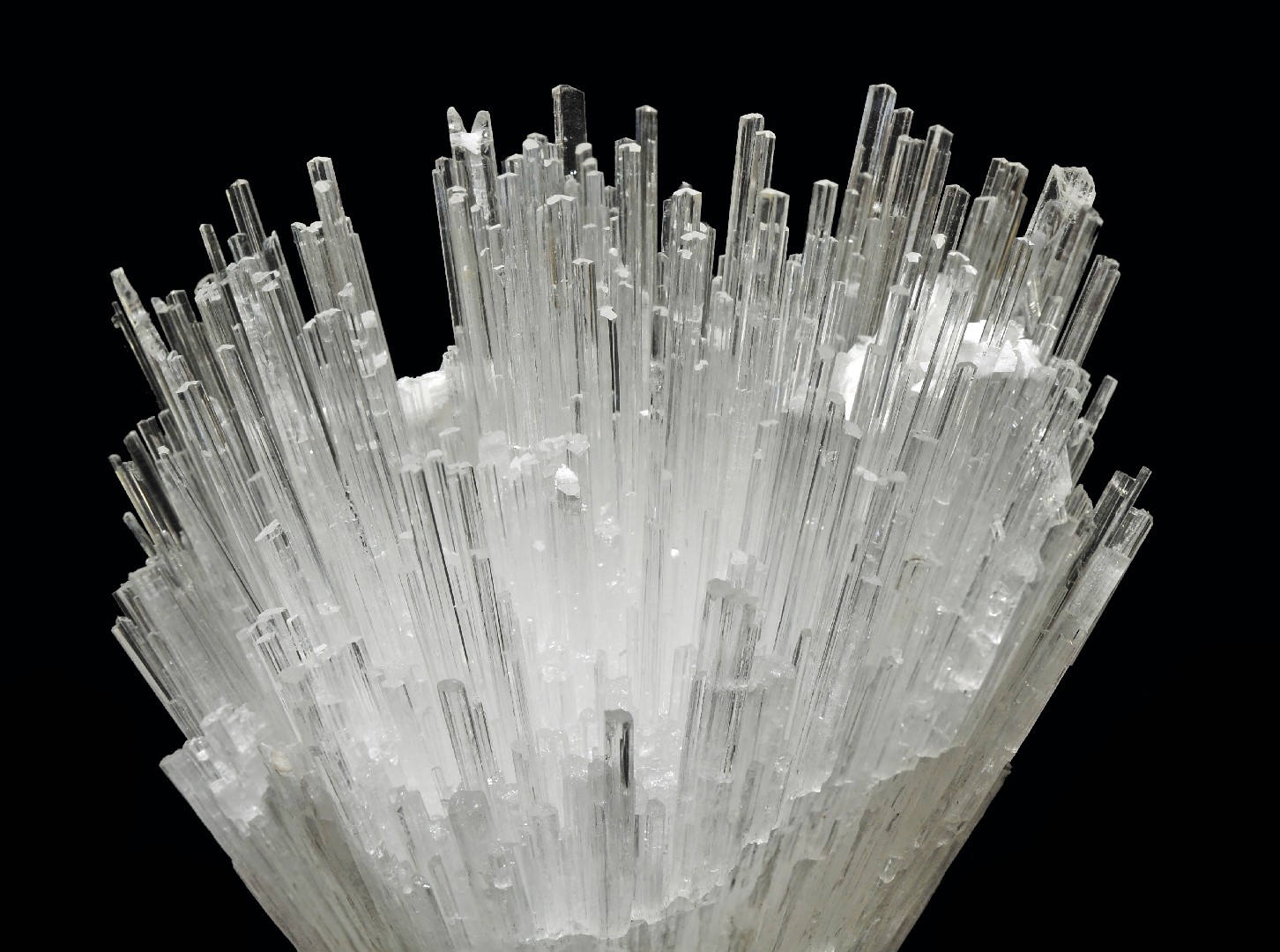 Scolecite (Scolecite) - Rock Identifier