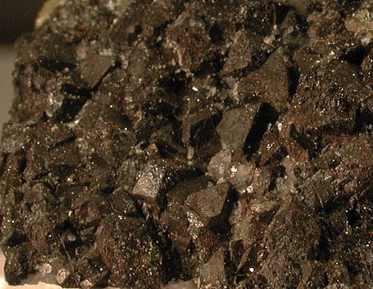 Hauerite (Hauerite)