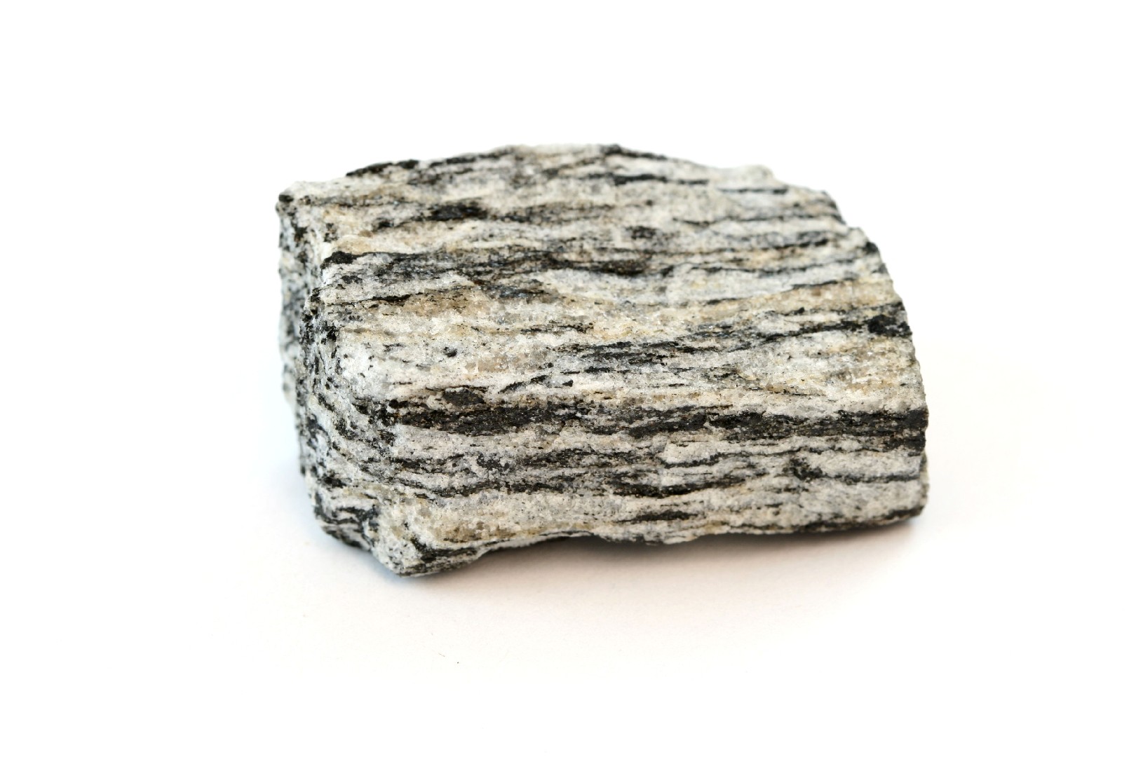 片麻岩 (Gneiss)