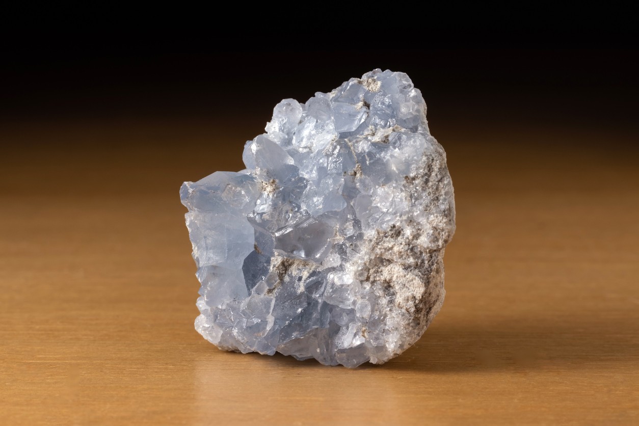 ジプサム（セレスタイト）大きな結晶標本鉱物標本 - 置物