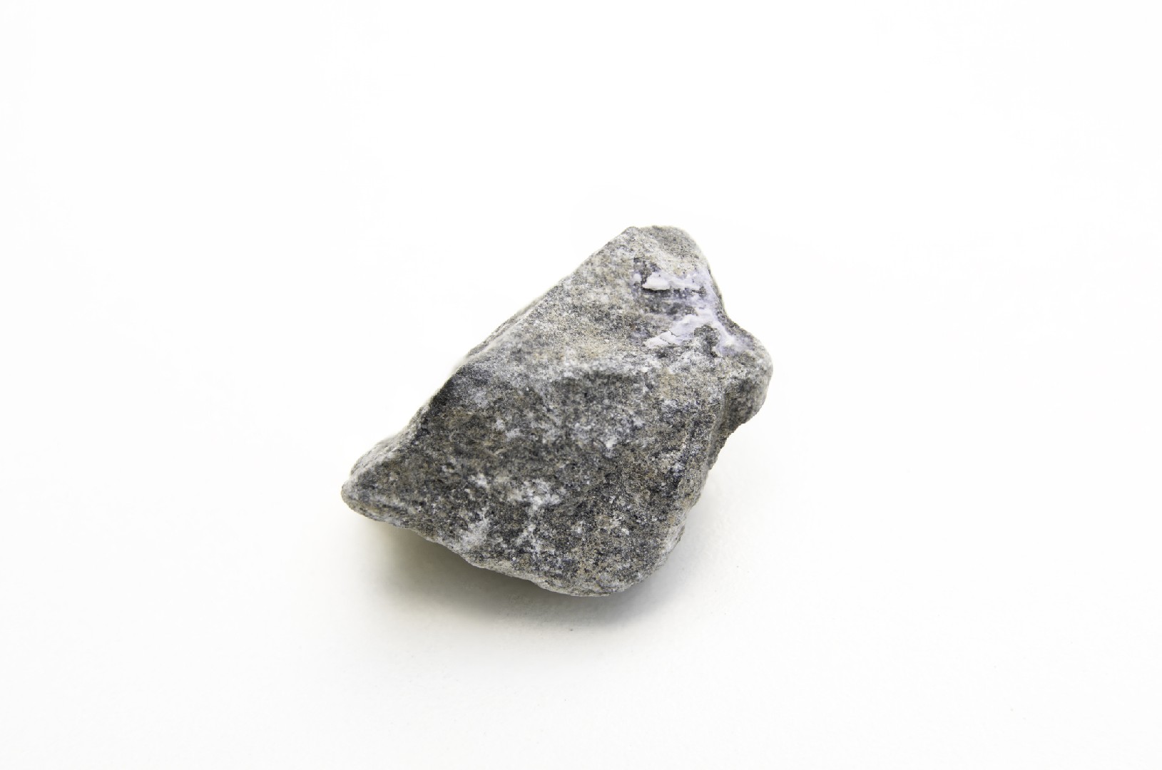 透閃石 (Tremolite)