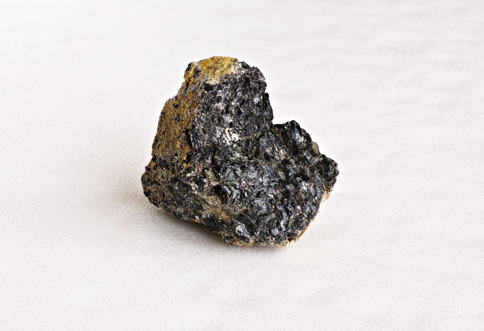 鉻鐵礦 (Chromite)