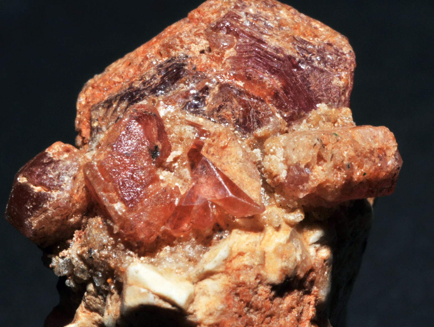 Pezzottaite (Pezzottaite)