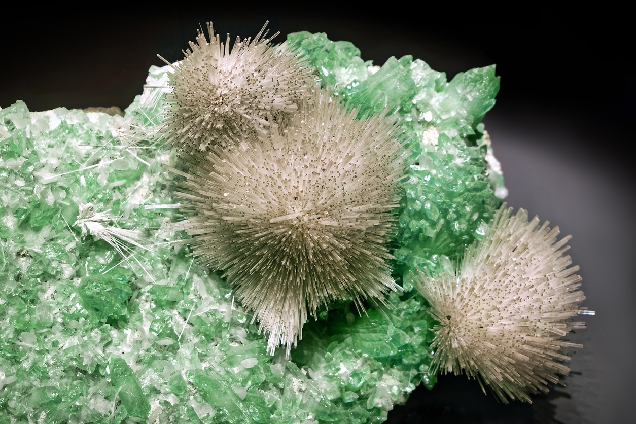 Fluorapophyllite (Fluorapophyllite)