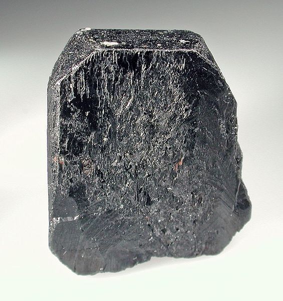 탄탈라이트 (Tantalite) Rock Identifier